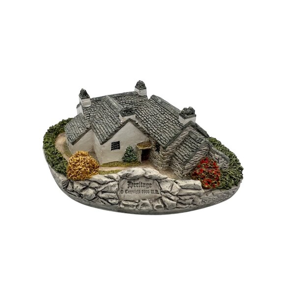Heritage 1986 UK Stone Cottage Figurine Collectible Display Piece 6.5" - Picture 1 of 6
